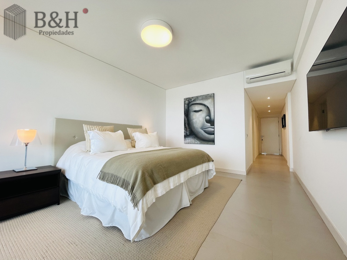 Apartamento ID.2301 - Venta Espectacular Apartamento Frente al Mar, 3 Dormitorios, Le Parc Punta del Este