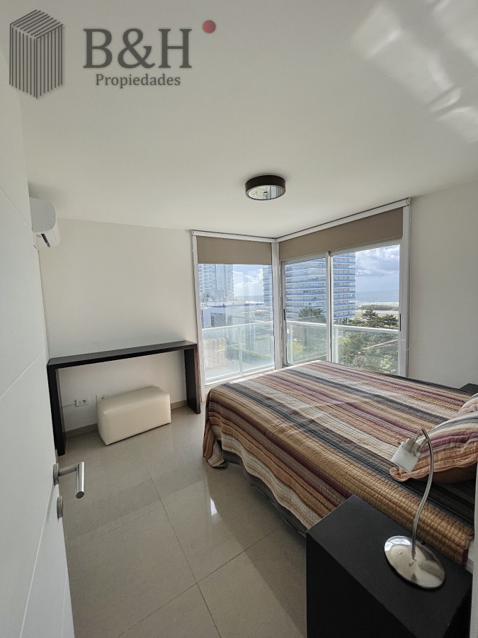 Apartamento ID.6038 - Apartamento de 2 Dormitorios a Pocos Metros de Playa Brava, Punta del Este