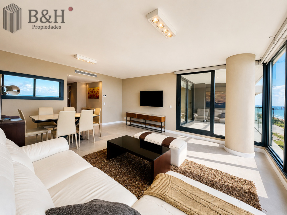 Apartamento ID.927 - Alquiler temporario de fabuloso departamento de dos dormitorios en Torre Venetian sobre Playa Mansa
