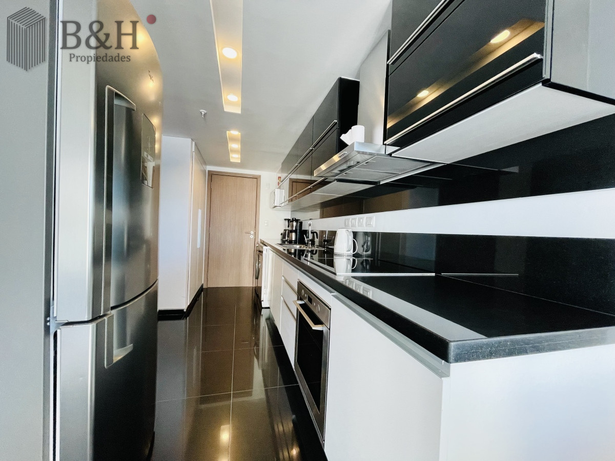 Apartamento ID.3261 - Apartamento piso alto con Vista de 3 Dormitorios y Parrillero en Playa Brava, Punta del Este 