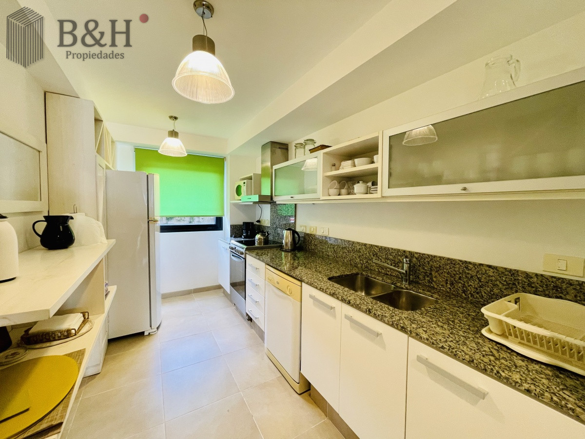 Apartamento ID.5185 - Alquiler temporario de apartamento de dos dormitorios con parrillero de uso exclusivo en Punta Ballena