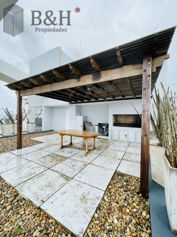 Apartamento ID.6895 - Alquiler temporario y venta de apartamento Penthouse en torre One, Playa Brava