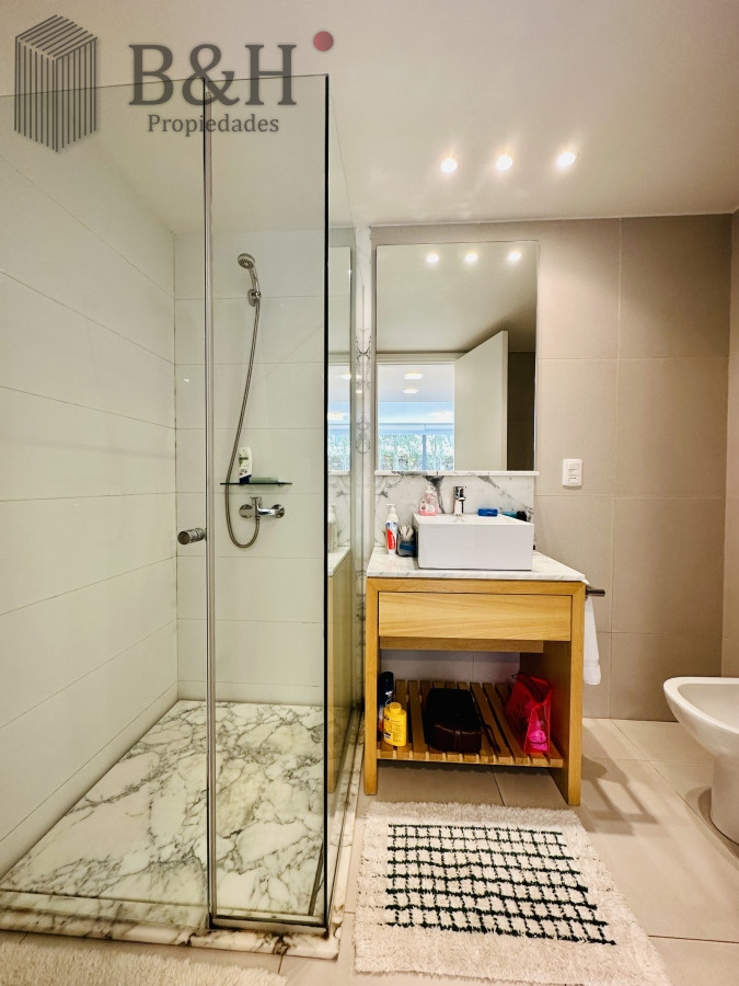 Apartamento ID.6877 - Venta y Alquiler temporario de apartamento moderno de dos dormitorios con parrillero en Punta Ballena