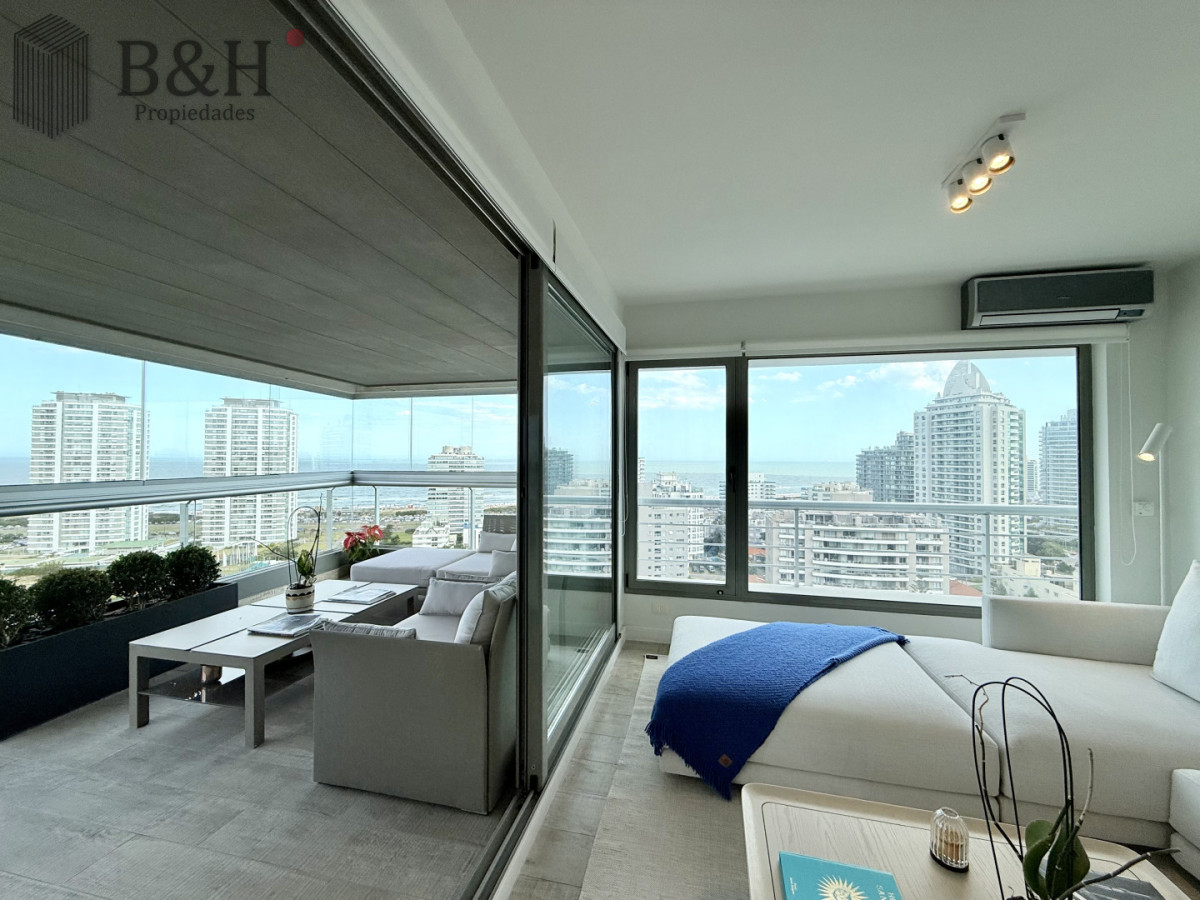 Apartamento ID.6402 - Apartamento Penthouse finamente decorado de 3 dormitorios con parrillero propio en alquiler temporario, Roosevelt Brava, Punta del Este