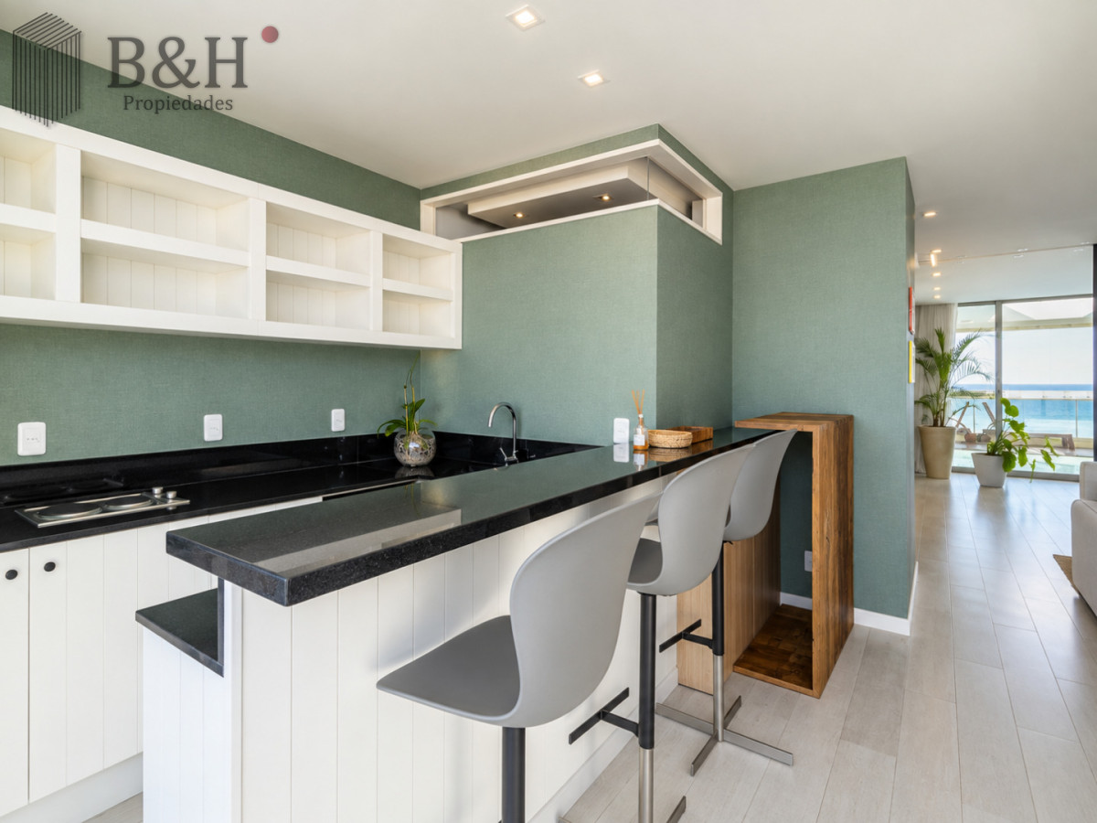 Apartamento ID.8147 - Penthouse Dúplex 5 Suites en Torre Imperiale, con Piscina Privada, Barbacoa y Vista al Mar. Playa Brava, Punta del Este