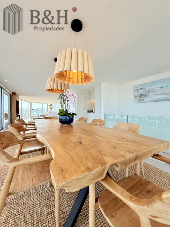 Apartamento ID.6402 - Apartamento Penthouse finamente decorado de 3 dormitorios con parrillero propio en alquiler temporario, Roosevelt Brava, Punta del Este