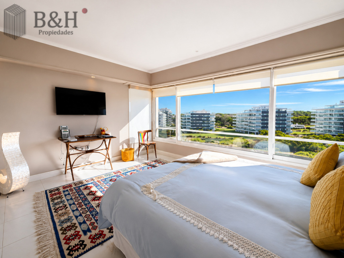 Apartamento ID.7942 - Exclusivo Penthouse de 6 Dormitorios y Barbacoa en Venta Frente al Mar, Rincón del Indio Punta del Este