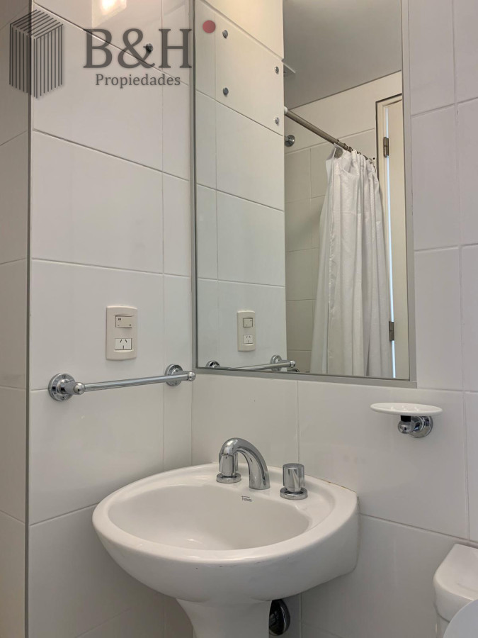 Apartamento ID.1233 - Venta y alquiler de departamento esquinero de tres dormitorios mas dependencia de servicio, Torre LE PARC, playa Brava. Punta del Este