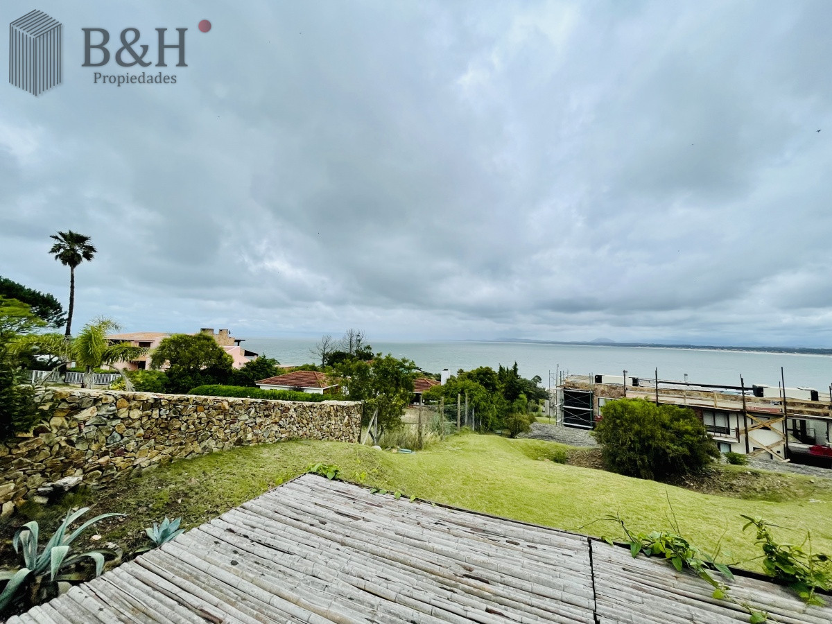 Lomo de la Ballena - GoPunta - Portal Inmobiliario de Punta del Este - Maldonado