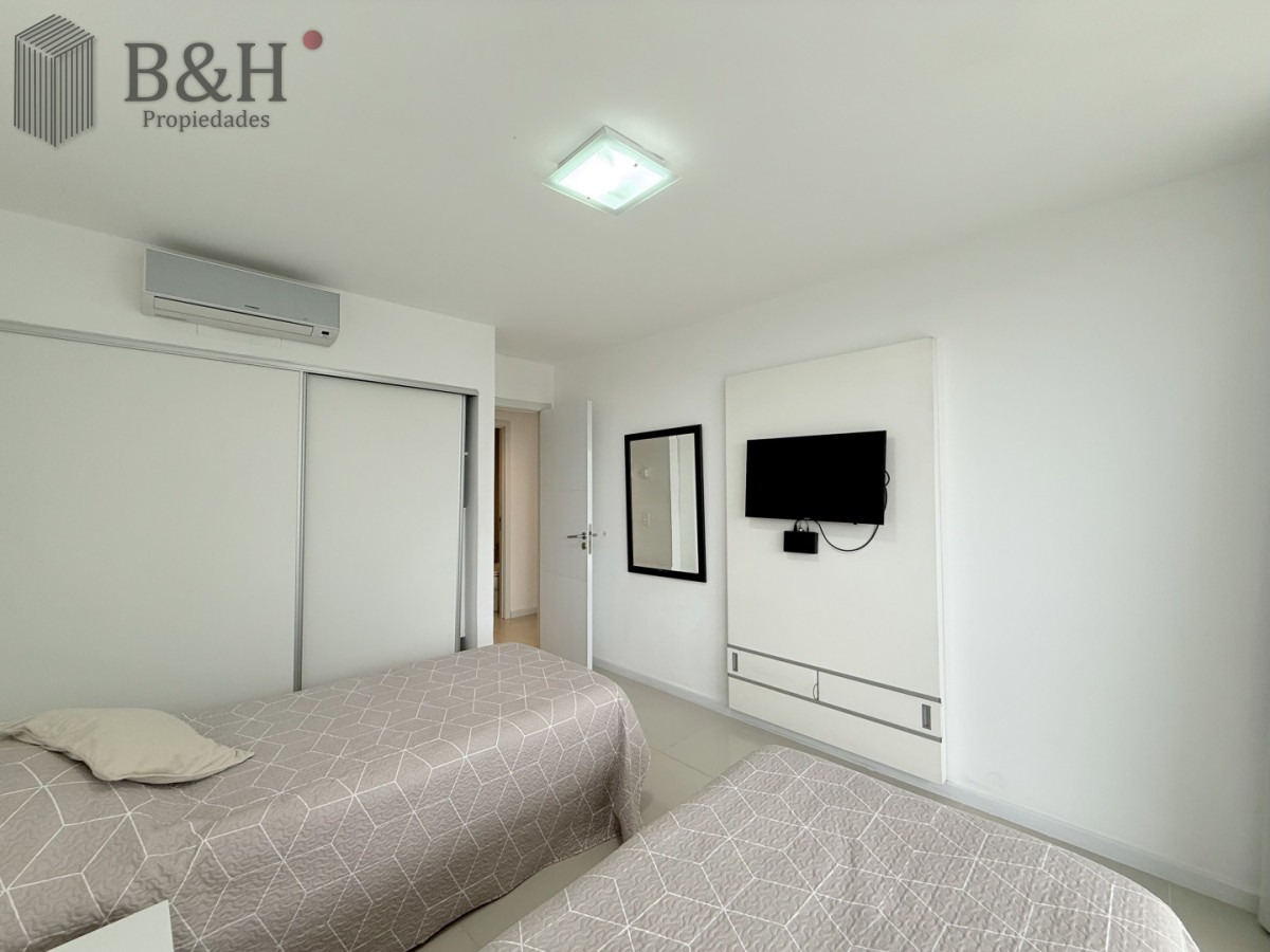Apartamento ID.6866 - Alquiler Anual Moderno Apartamento de 2 Dormitorios, Roosevelt cerca de Playa Brava