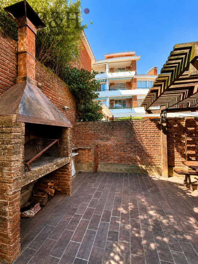 Apartamento ID.6932 - Apartamento en venta con alma de casa. Zona Península Punta del Este