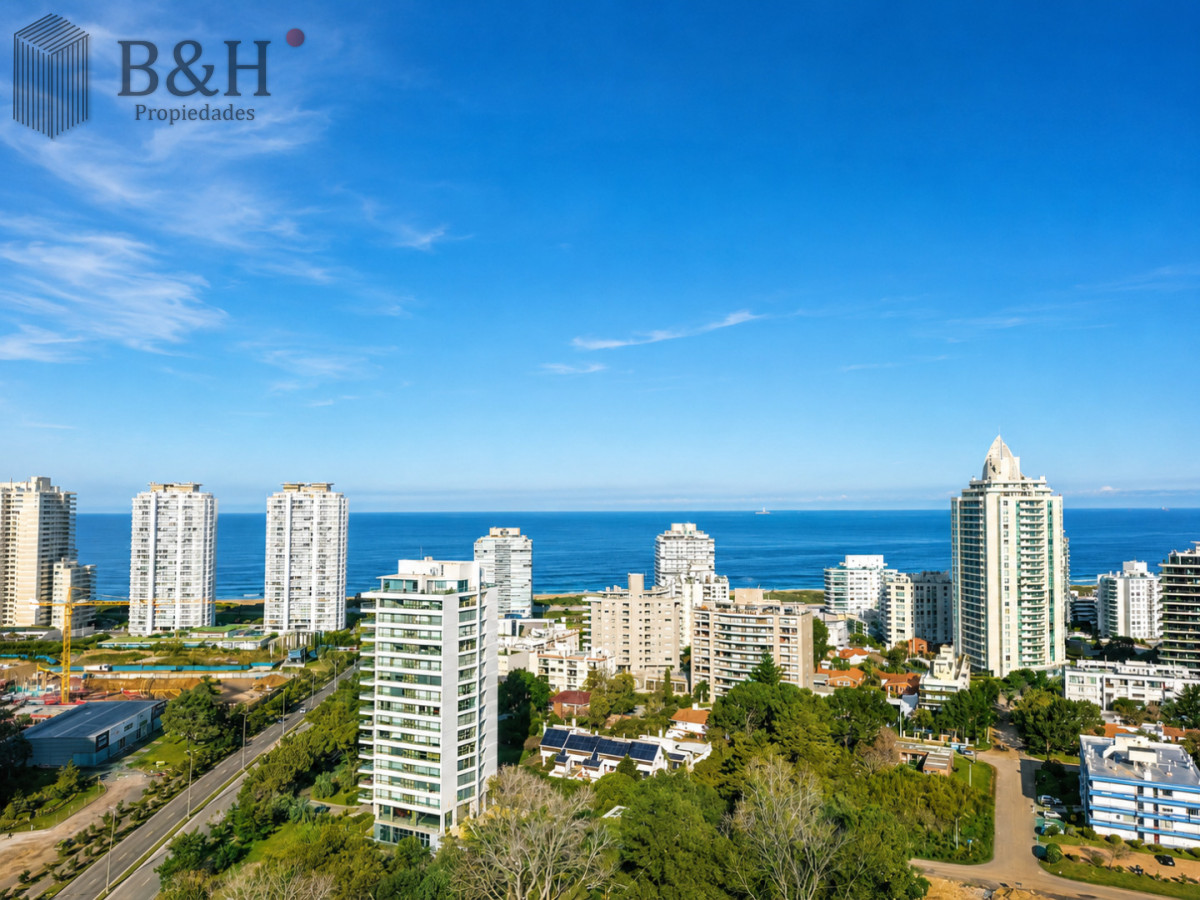 Apartamento ID.7203 - Apartamento luminoso con variedad de servicios en venta, 3 dormitorios, zona Roosevelt Playa Brava