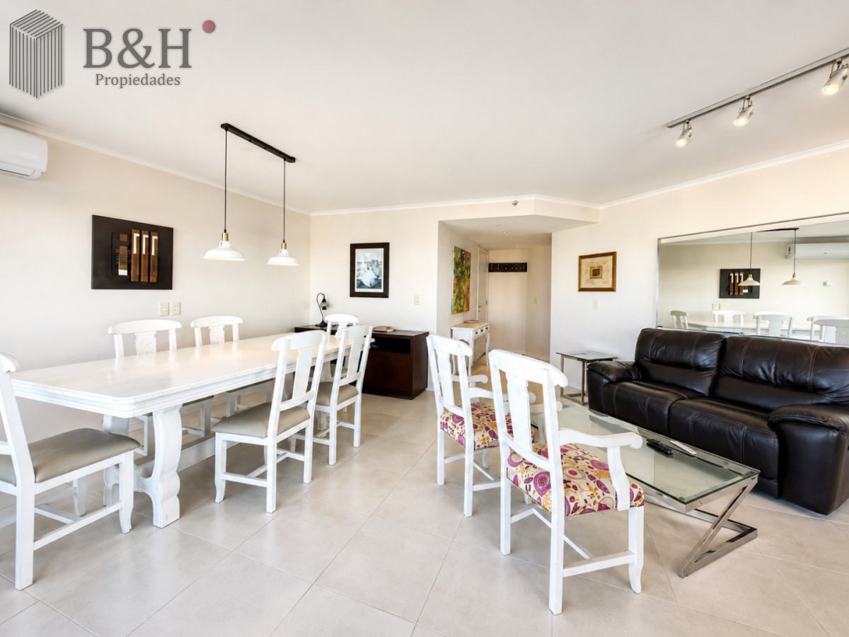 Apartamento ID.7203 - Apartamento luminoso con variedad de servicios en venta, 3 dormitorios, zona Roosevelt Playa Brava