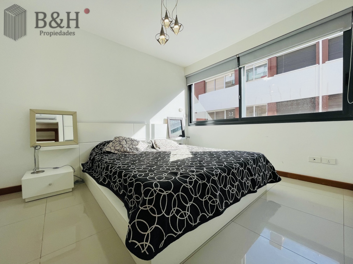 Apartamento ID.414 - Apartamento de 2 Dormitorios y Parrillero Frente a Playa Brava, Punta del Este