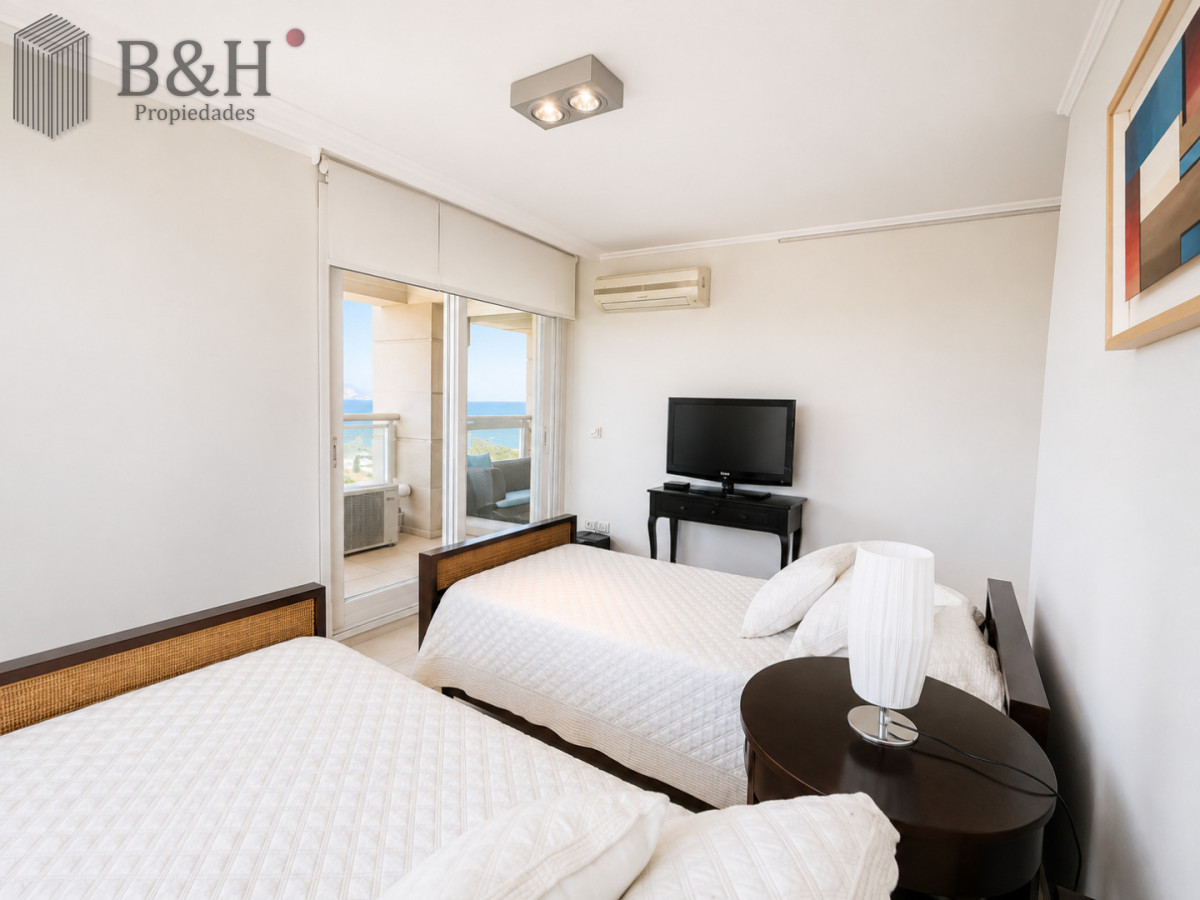 Apartamento ID.1397 - Alquiler temporario de excelente apartamento en torre Le Jardin de Playa Mansa, Punta del Este