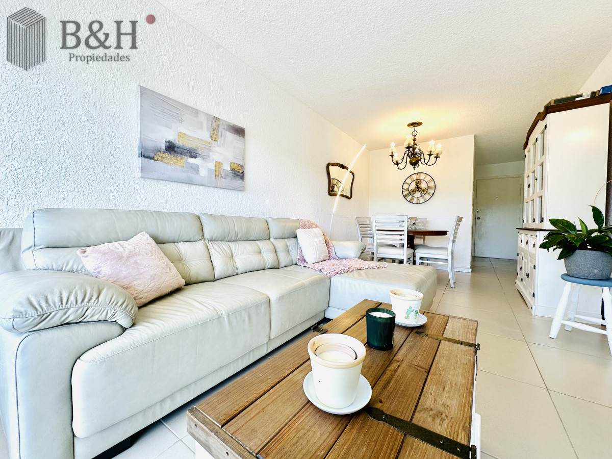 Apartamento ID.3708 - Apartamento en alquiler de 2 dormitorios con 2 baños sobre Roosevelt, Punta del Este