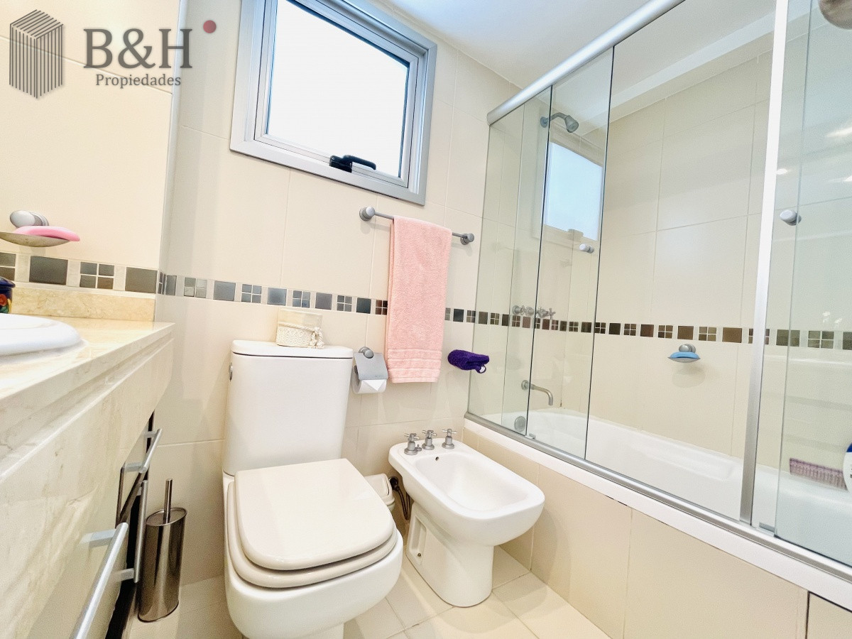 Apartamento ID.5267 - Apartamento de 2 Dormitorios y Parrillero a Pocos Metros de Playa Mansa