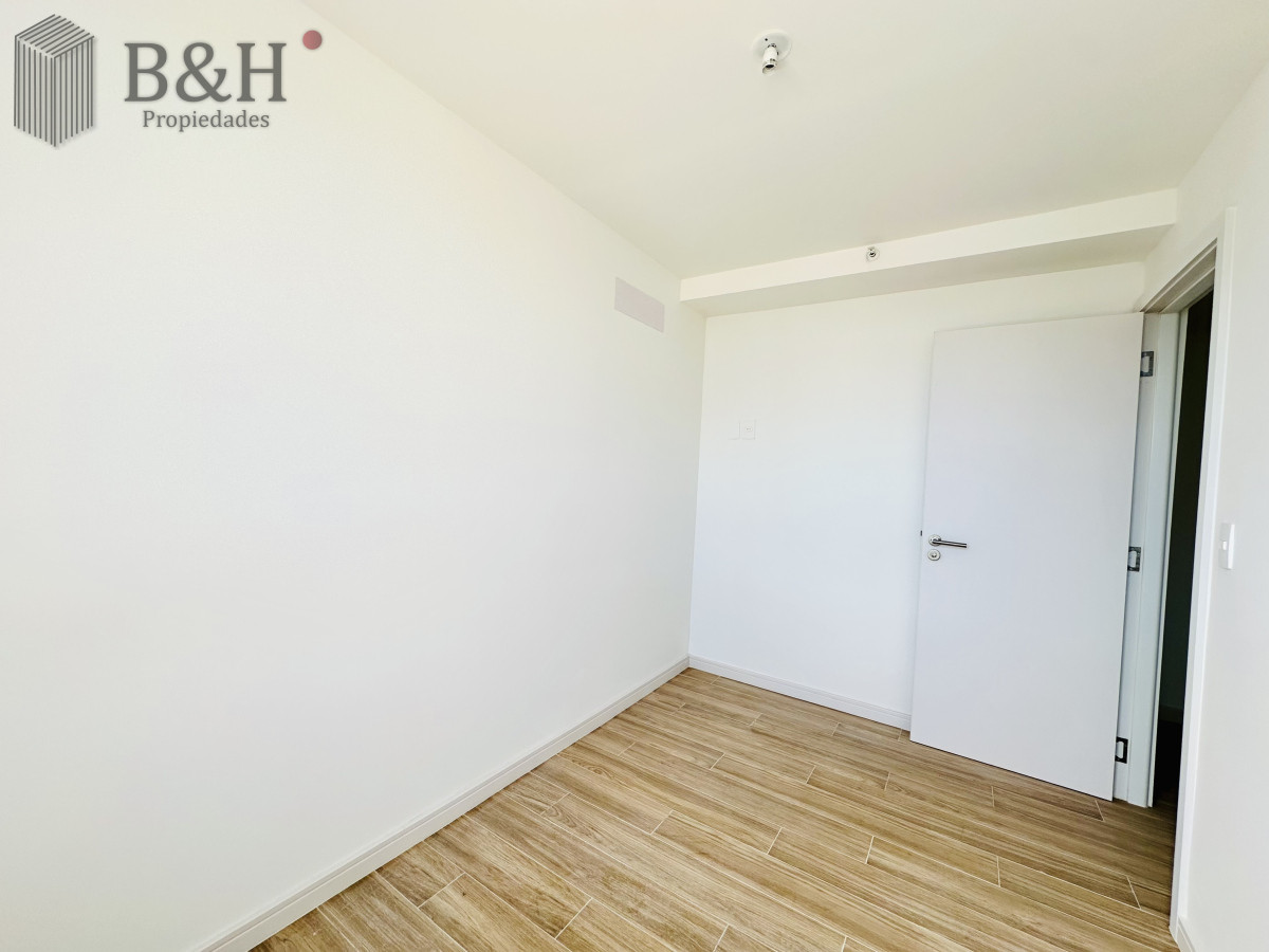 Apartamento ID.6873 - Venta de apartamento con vista al mar y muy luminoso de 2 dormitorios con 2 baños, Playa Brava Aidy Grill, Punta del Este