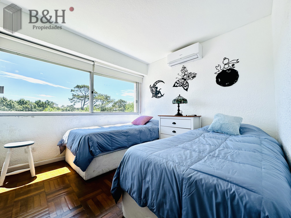 Apartamento ID.3708 - Apartamento en alquiler de 2 dormitorios con 2 baños sobre Roosevelt, Punta del Este