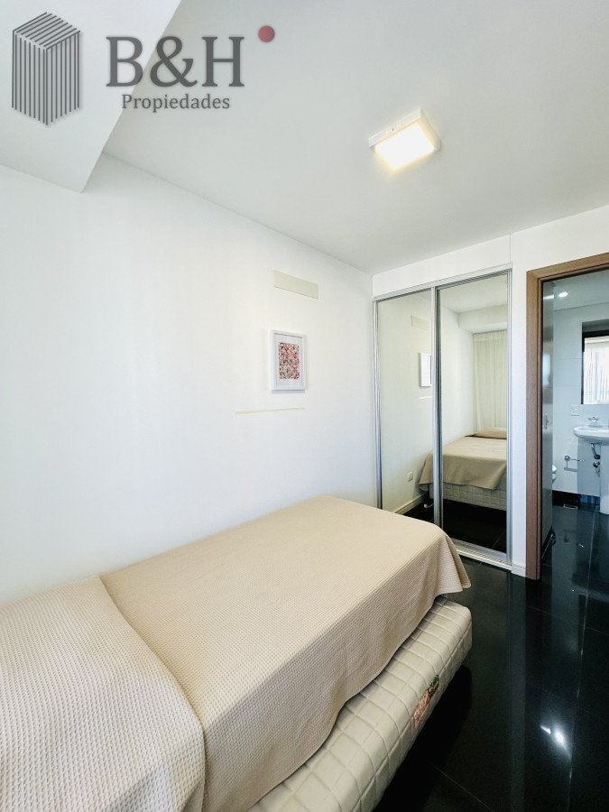Apartamento ID.3369 - Alquiler de temporada de apartamento en playa Brava de 2 dormitorios mas dependencia de servicio