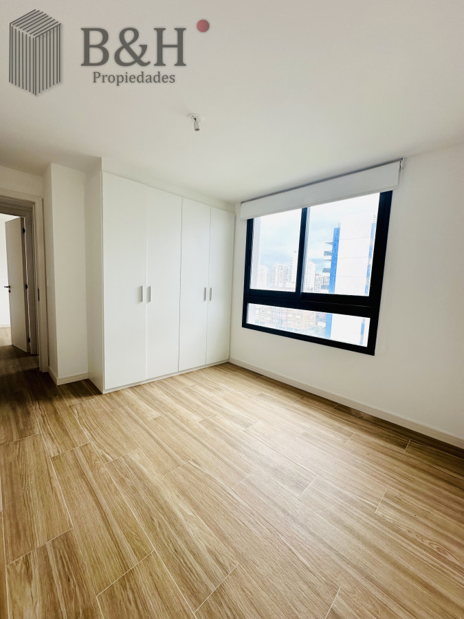 Apartamento ID.3710 - Apartamento de 2 Dormitorios Alquiler Anual, Playa Brava, Punta del Este