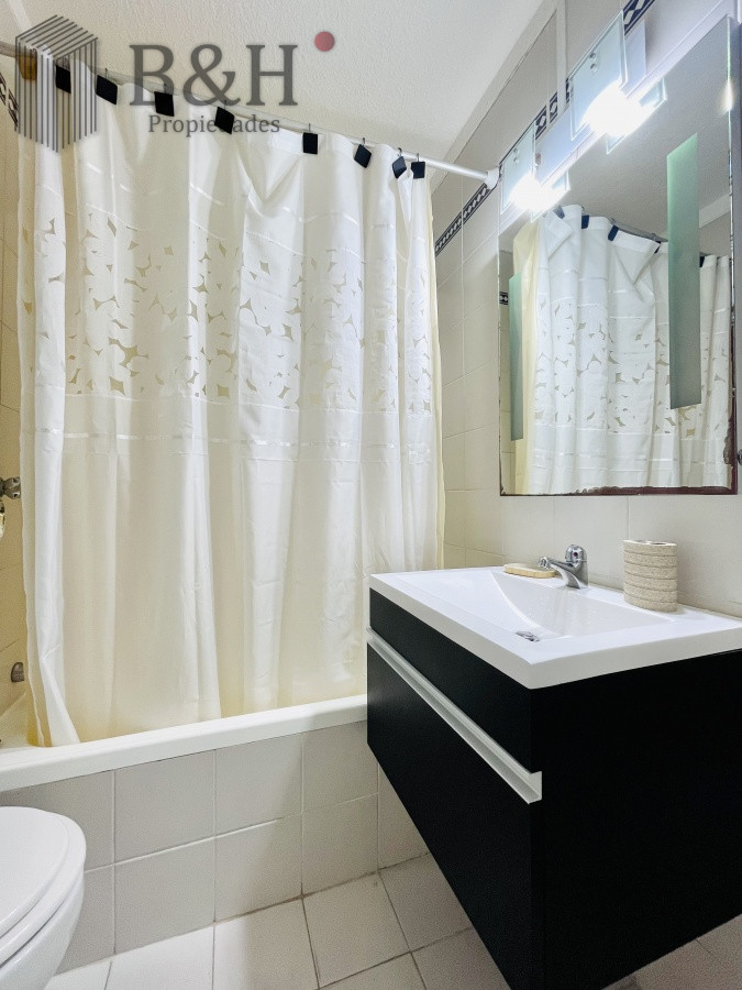 Apartamento ID.1629 - Apartamento de 2 Dormitorios en Península a Pocos Metros de Playa Brava - Venta