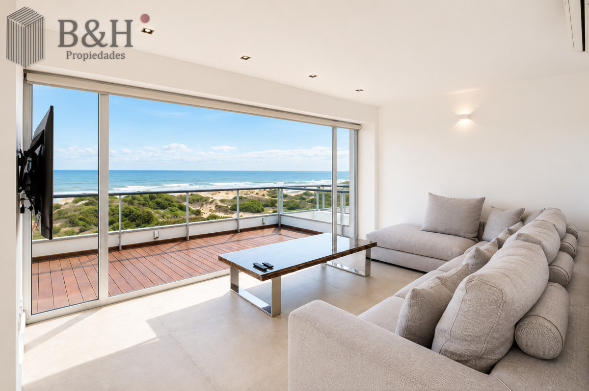 Penthouse frente al mar en Playa Brava, 4 Dormitorios, Barbacoa y Jacuzzi