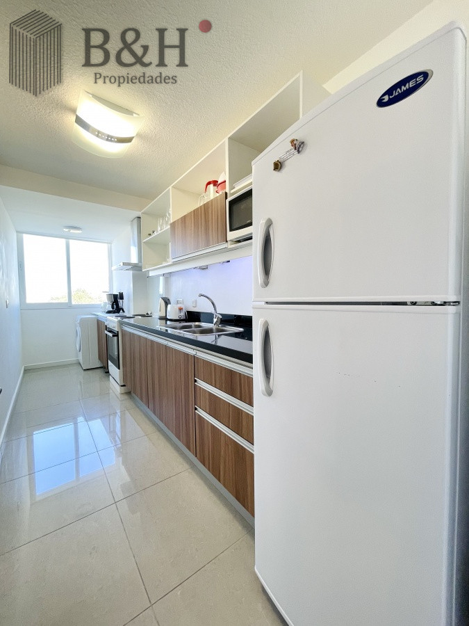 Apartamento ID.399 - Venta y alquiler temporario de apartamento de un dormitorio en torre de categoría a pasos de Playa Brava