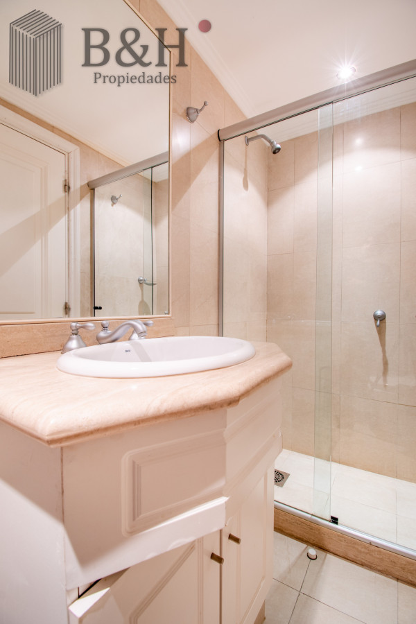 Apartamento ID.316 - Moderno Apartamento de 3 Dormitorios a Pocas Cuadras del Mar En Venta, Playa Brava
