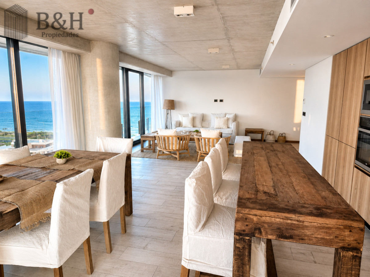 Apartamento ID.7669 - Espectacular Apartamento de 2 Dormitorios y Medio, piso alto, Torre Surfside, Punta del Este