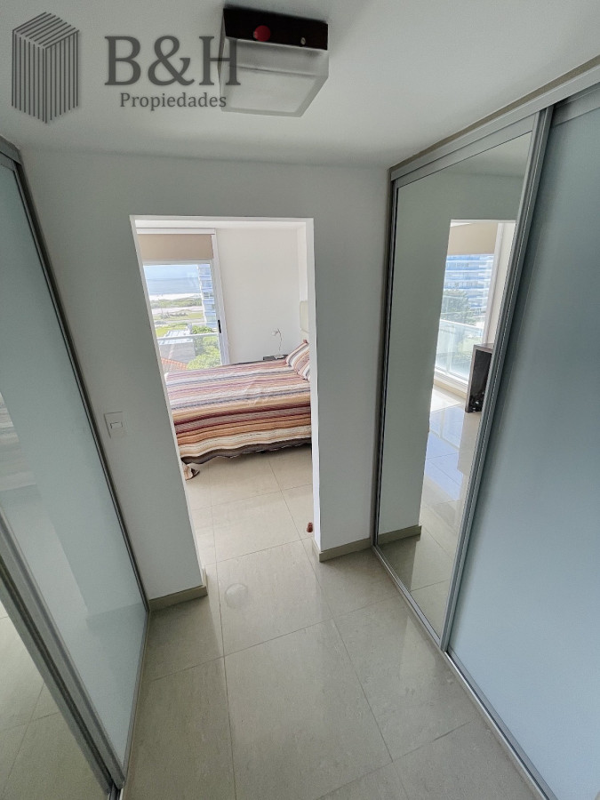 Apartamento ID.6038 - Apartamento de 2 Dormitorios a Pocos Metros de Playa Brava, Punta del Este