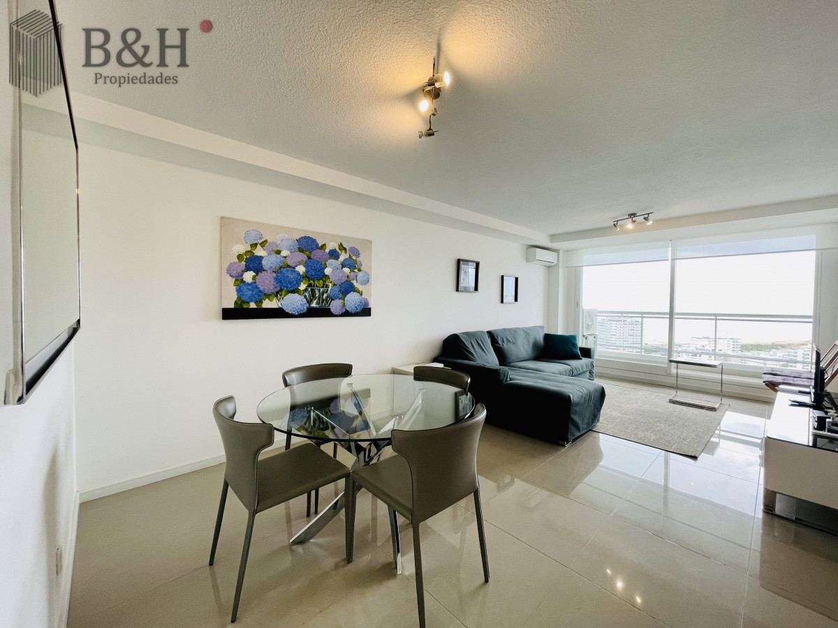 Apartamento ID.6895 - Alquiler temporario y venta de apartamento Penthouse en torre One, Playa Brava