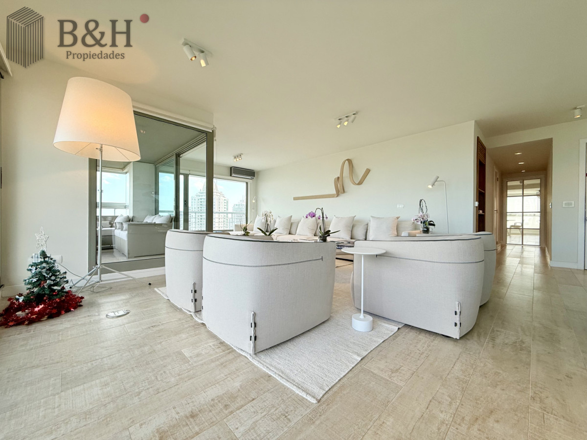 Apartamento ID.6402 - Apartamento Penthouse finamente decorado de 3 dormitorios con parrillero propio en alquiler temporario, Roosevelt Brava, Punta del Este