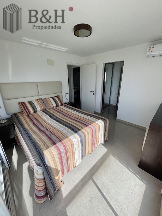 Apartamento ID.6038 - Apartamento de 2 Dormitorios a Pocos Metros de Playa Brava, Punta del Este