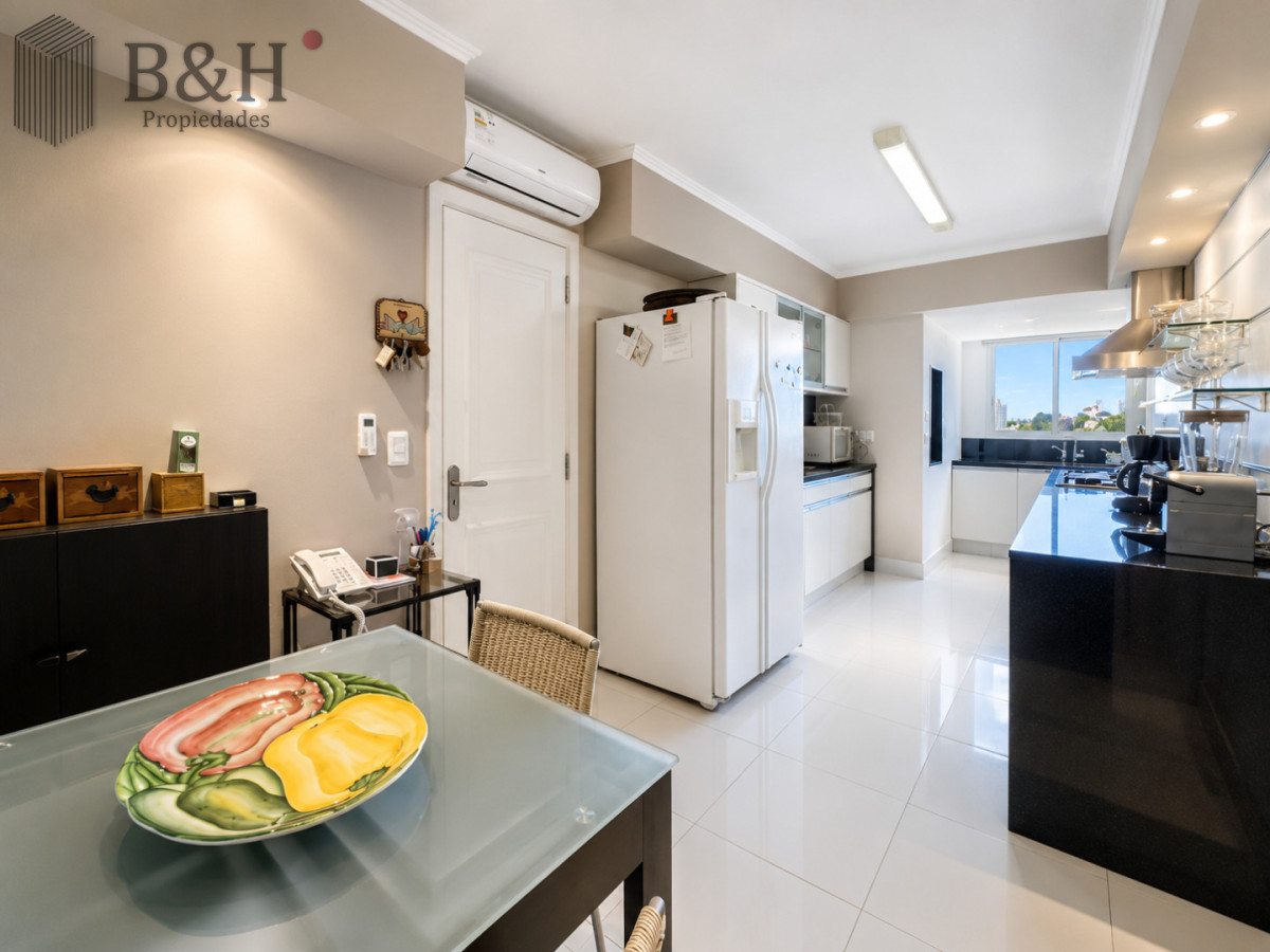 Apartamento ID.7942 - Exclusivo Penthouse de 6 Dormitorios y Barbacoa en Venta Frente al Mar, Rincón del Indio Punta del Este