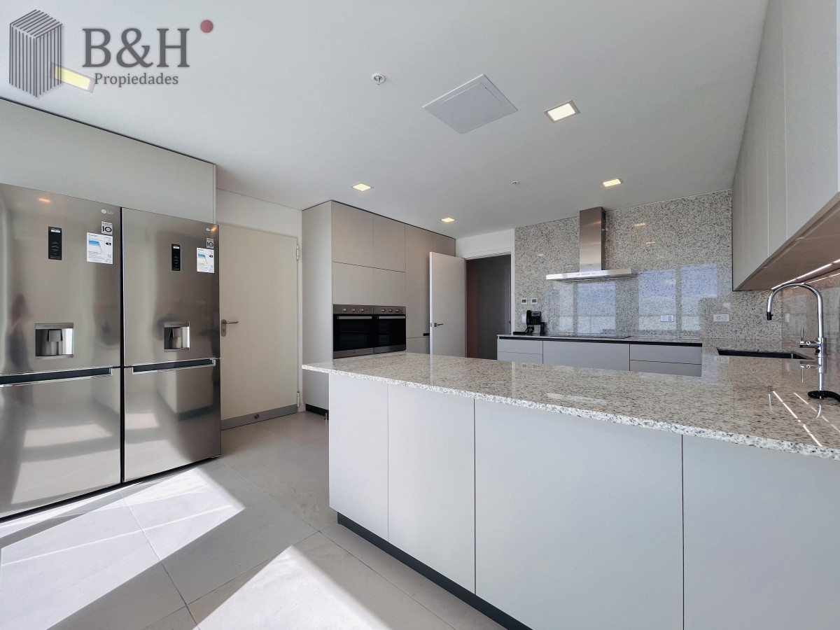Apartamento ID.8158 - Exclusiva planta unificada Penthouse a estrenar en venta Playa Brava, Punta del Este