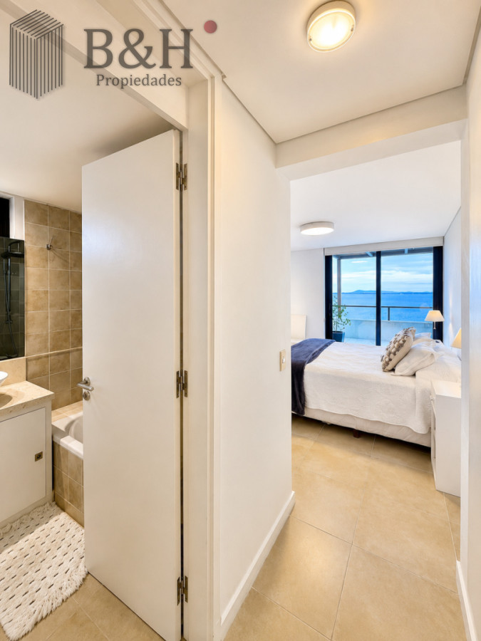 Apartamento ID.7943 - Venta de apartamento de 2 Dormitorios con Parrillero y Vistas al Mar, Punta Ballena 