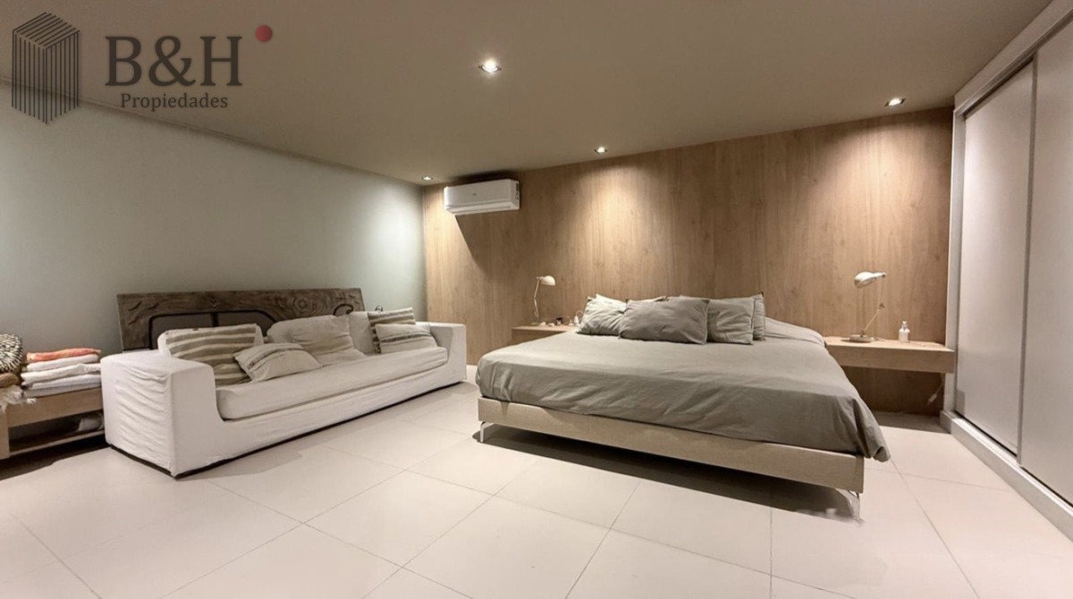 Apartamento ID.7754 - Apartamento de 3 Dormitorios, Parrillero de uso exclusivo y Jardín en Punta Ballena, Punta del Este