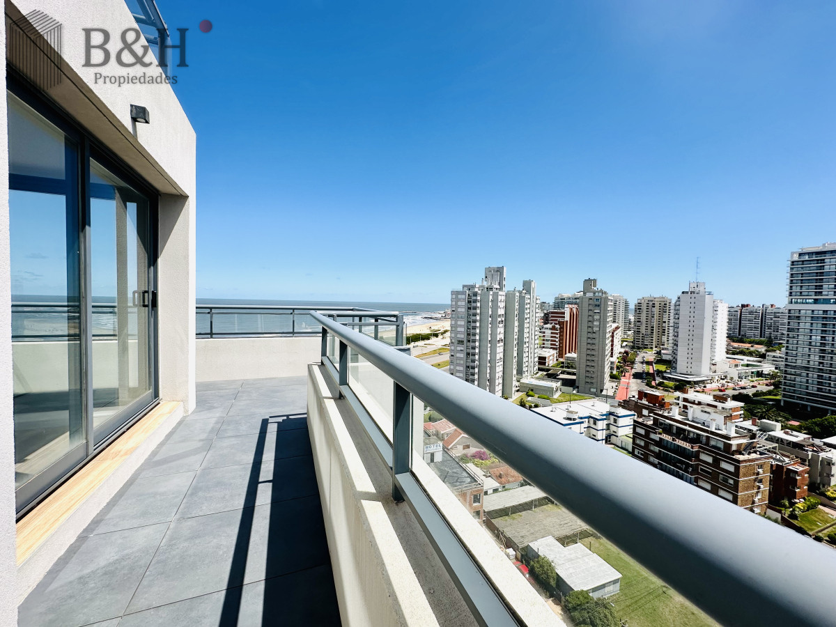 Apartamento ID.6873 - Venta de apartamento con vista al mar y muy luminoso de 2 dormitorios con 2 baños, Playa Brava Aidy Grill, Punta del Este