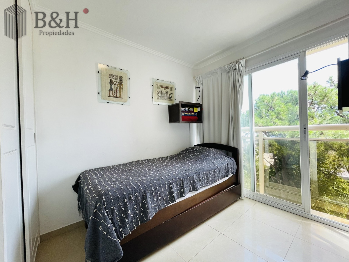 Apartamento ID.165 - Apartamento de 2 Dormitorios en Aidy Grill a Pocos Metros de Playa Brava - Venta