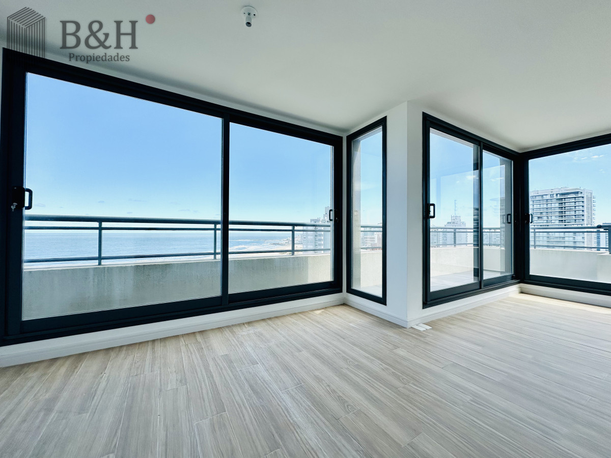 Apartamento ID.6873 - Venta de apartamento con vista al mar y muy luminoso de 2 dormitorios con 2 baños, Playa Brava Aidy Grill, Punta del Este