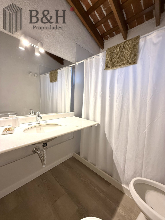 Apartamento ID.6829 - Alquiler anual o invernal de apartamento dúplex con parrillero propio en Rincón del Indio
