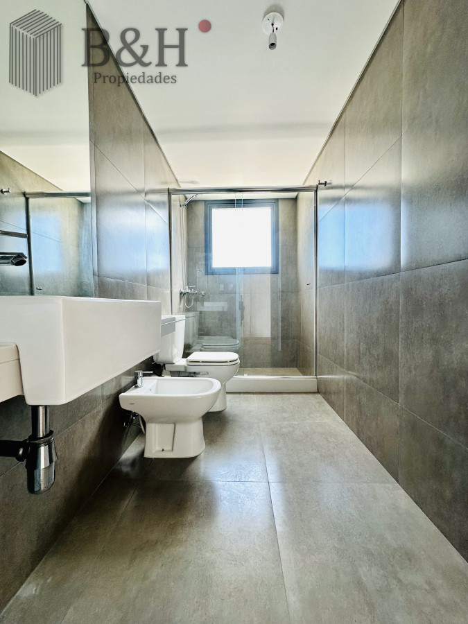 Apartamento ID.6873 - Venta de apartamento con vista al mar y muy luminoso de 2 dormitorios con 2 baños, Playa Brava Aidy Grill, Punta del Este