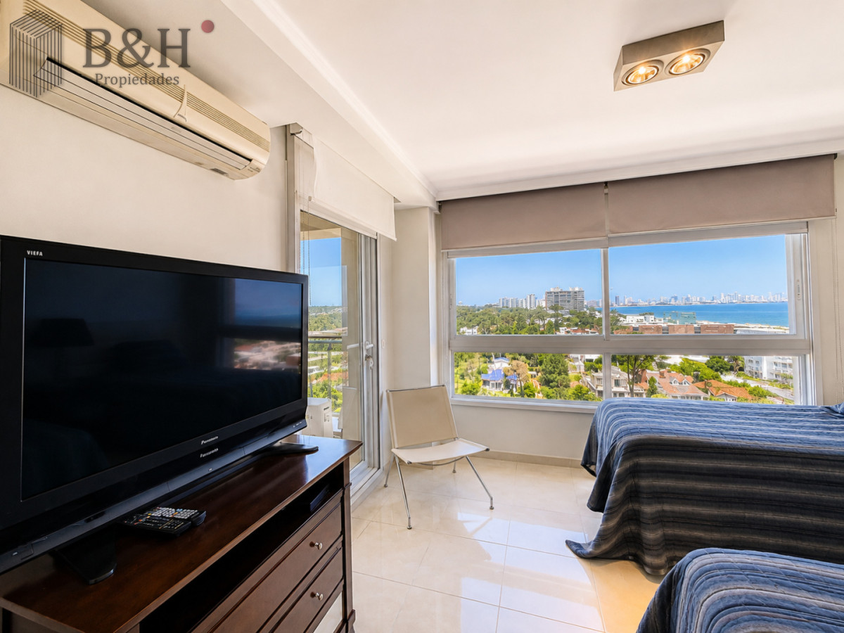 Apartamento ID.1397 - Alquiler temporario de excelente apartamento en torre Le Jardin de Playa Mansa, Punta del Este