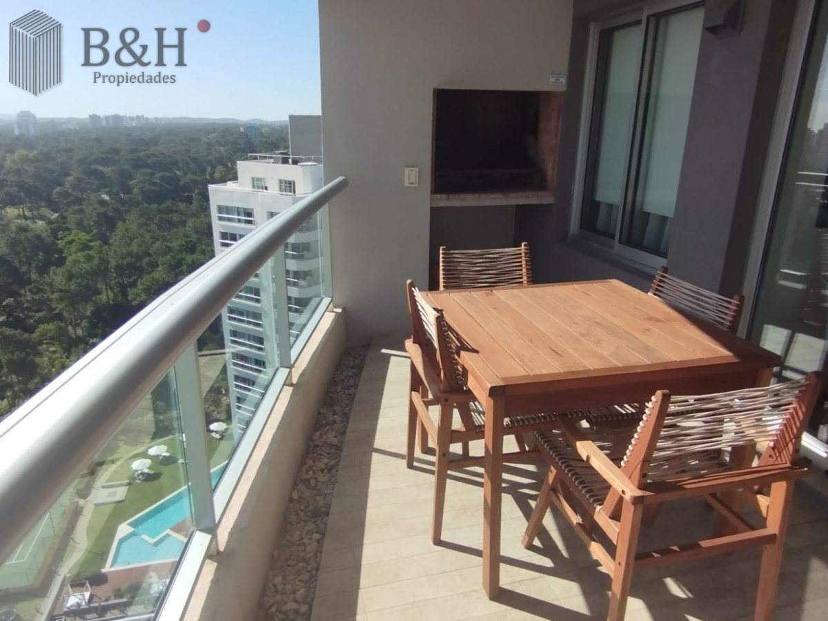 Apartamento ID.3369 - Alquiler de temporada de apartamento en playa Brava de 2 dormitorios mas dependencia de servicio