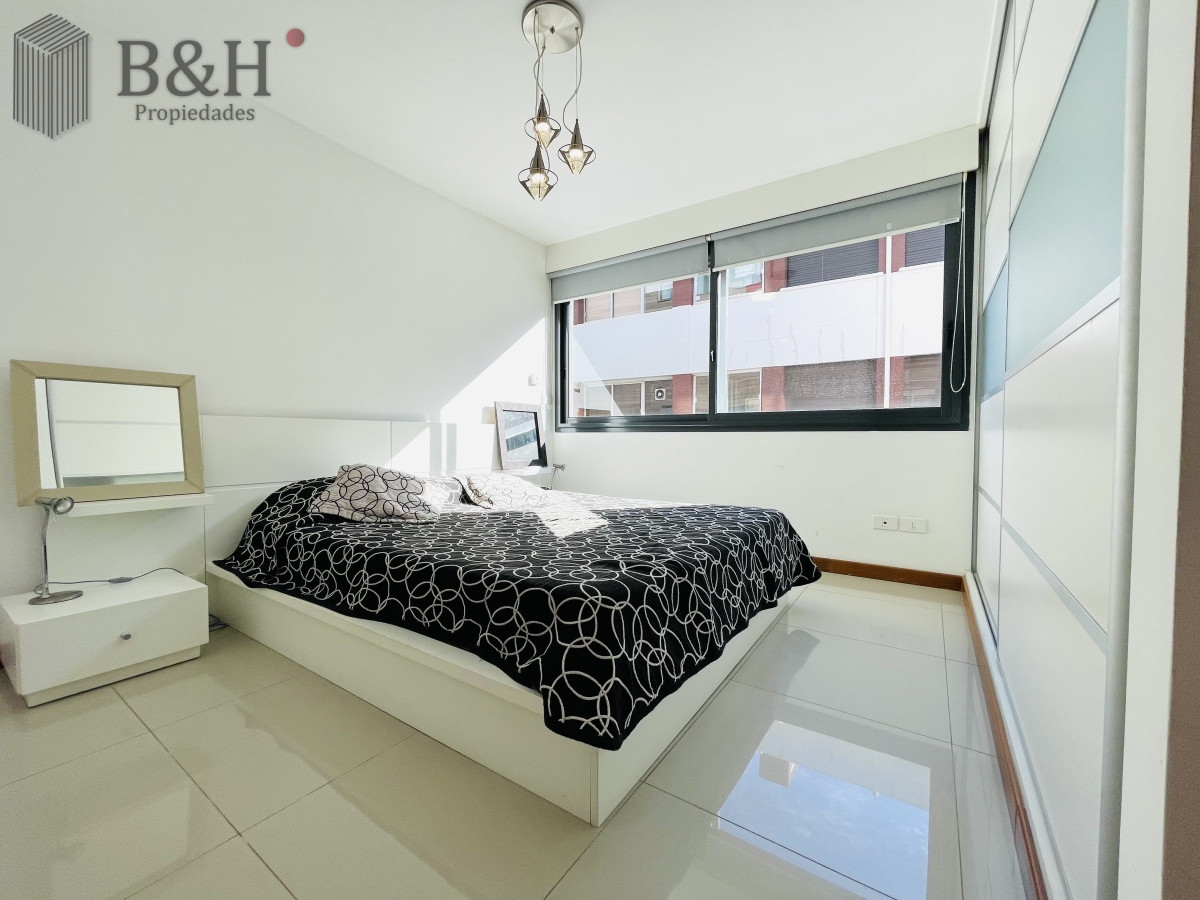 Apartamento ID.414 - Apartamento de 2 Dormitorios y Parrillero Frente a Playa Brava, Punta del Este