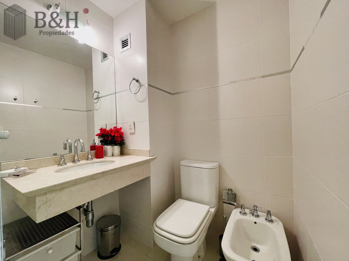 Apartamento ID.4492 - Excelente Apartamento de 2 Dormitorios con Vista al Mar, Playa Mansa