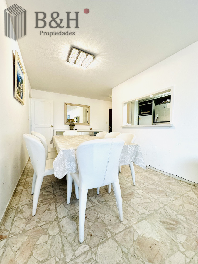 Apartamento ID.6888 - Venta de apartamento en Península de Punta del este con 3 dormitorios y 2 baños reciclado 
