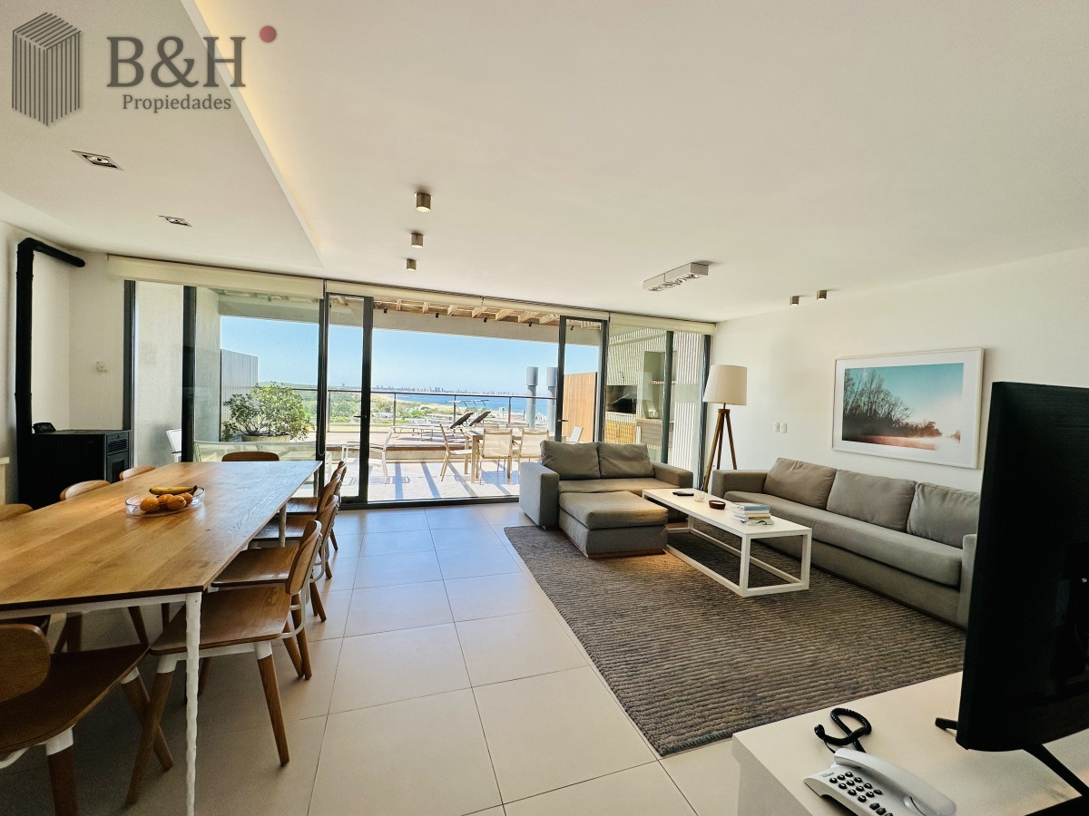Apartamento ID.6877 - Venta y Alquiler temporario de apartamento moderno de dos dormitorios con parrillero en Punta Ballena