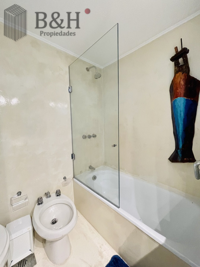Apartamento ID.1426 - Alquiler temporario de maravilloso departamento piso alto de tres dormitorios, Peninsula, Punta del Este